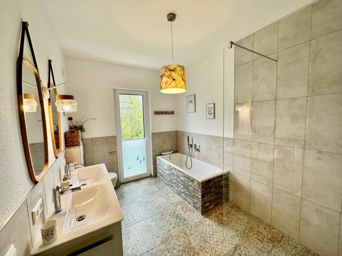 Apartment Auf Zwei Ebenen Mit Aussicht Ins Gruene Stuttgart Zewnętrze zdjęcie