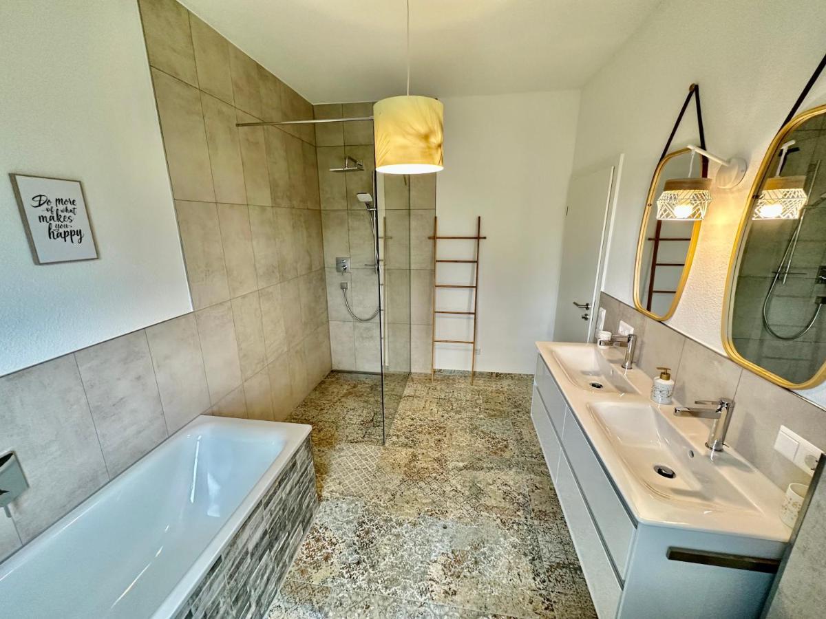Apartment Auf Zwei Ebenen Mit Aussicht Ins Gruene Stuttgart Zewnętrze zdjęcie