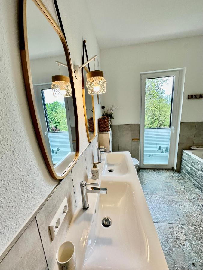 Apartment Auf Zwei Ebenen Mit Aussicht Ins Gruene Stuttgart Zewnętrze zdjęcie