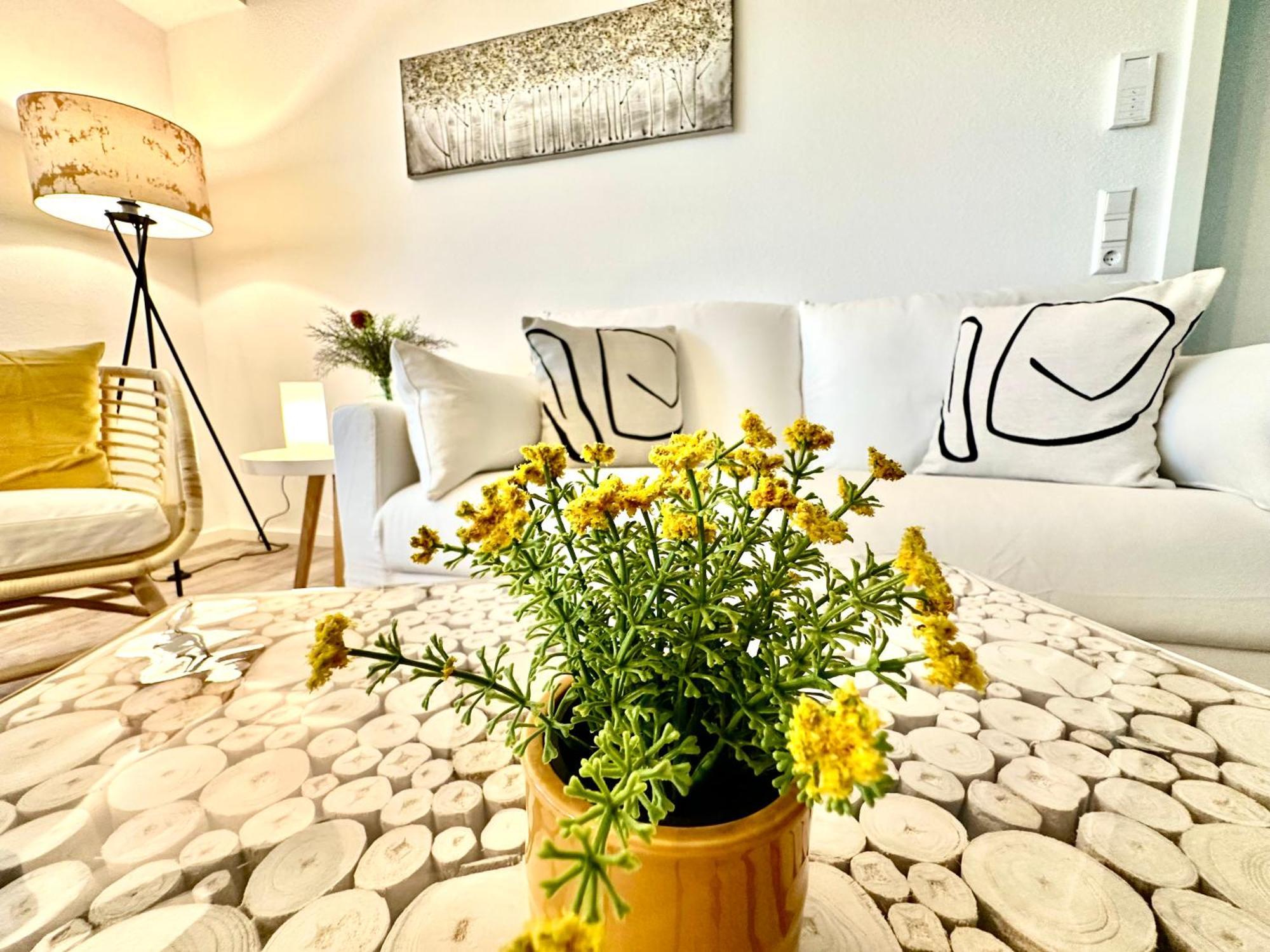 Apartment Auf Zwei Ebenen Mit Aussicht Ins Gruene Stuttgart Zewnętrze zdjęcie